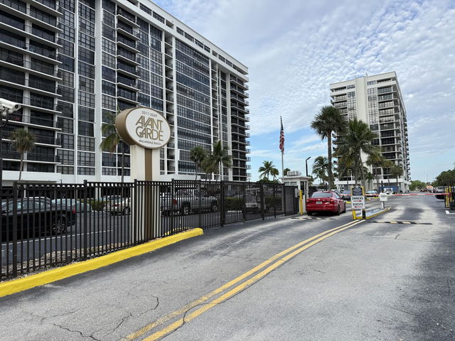 Avant Garde Condo photo 2